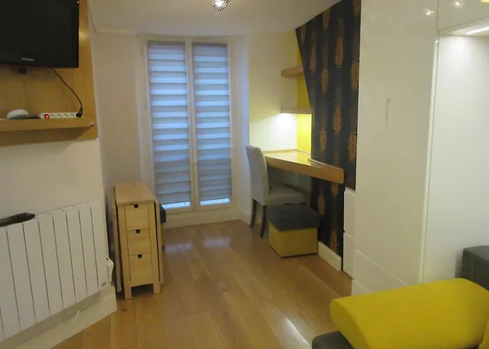 Cosy Studio Of 17 Square Meters At Place Monge 75005